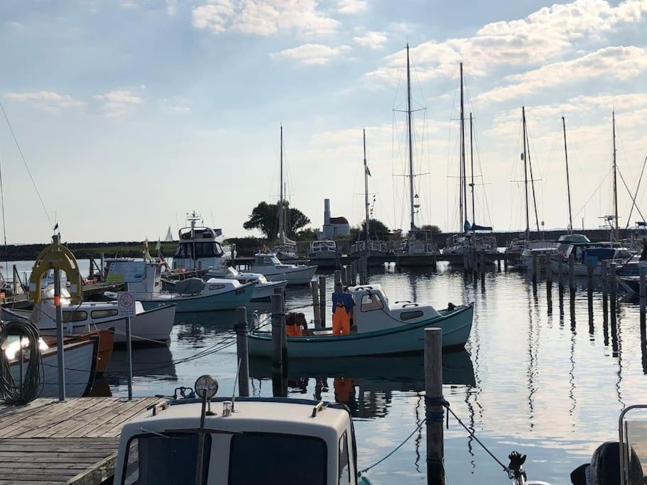 Skont Fiskerhus. Taet Pa By, Havn Og Havet Villa Marstal Eksteriør billede